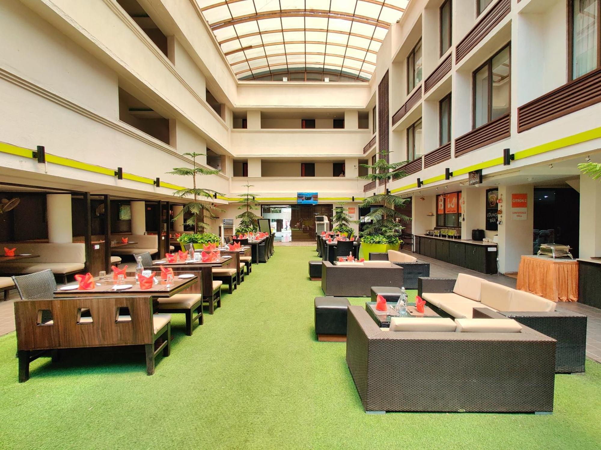 Citrus Hotel Lonavala Eksteriør bilde